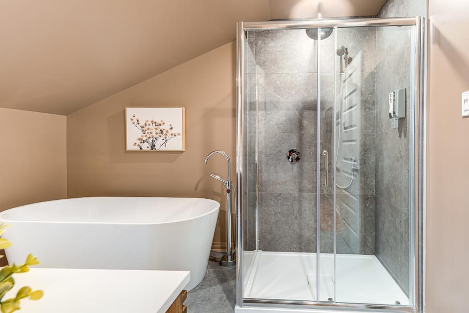 North House - St Ursule Two-Storey Oasis Apartment hotel in Quebec City