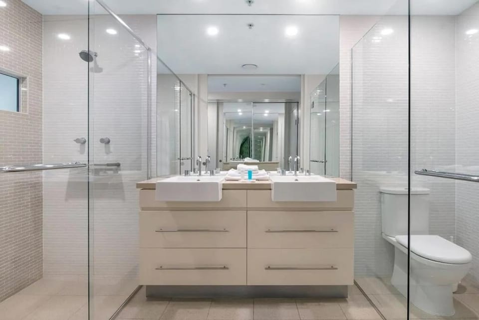 Shower, Bathroom, towels