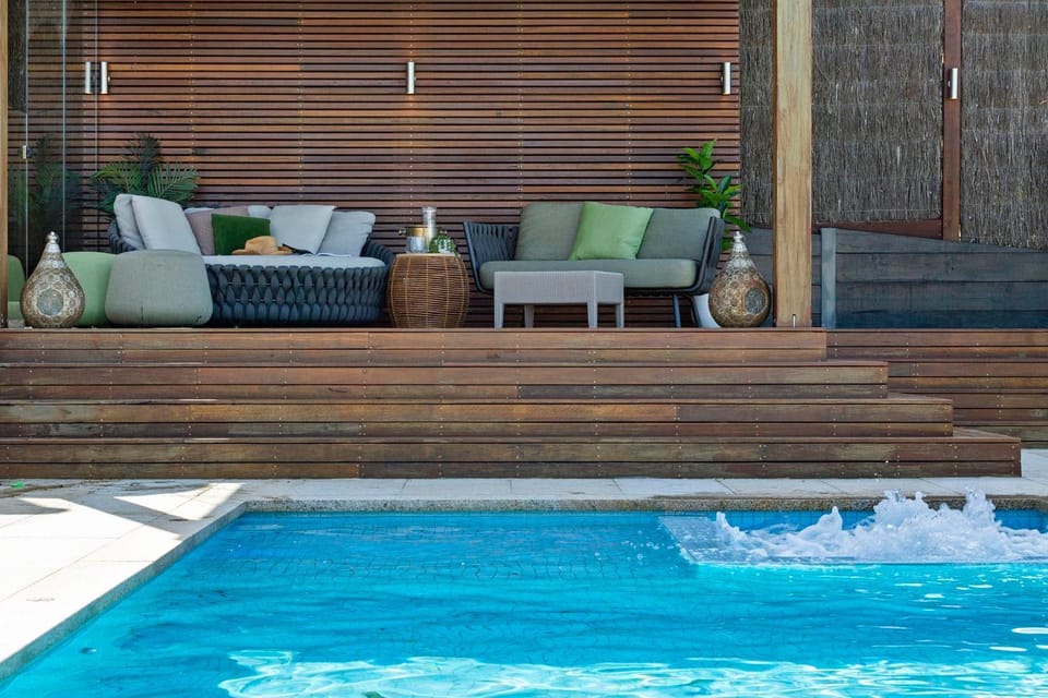 Paradise By The Bay - Gas Heated Pool, Spa & Waterslide House in Melbourne