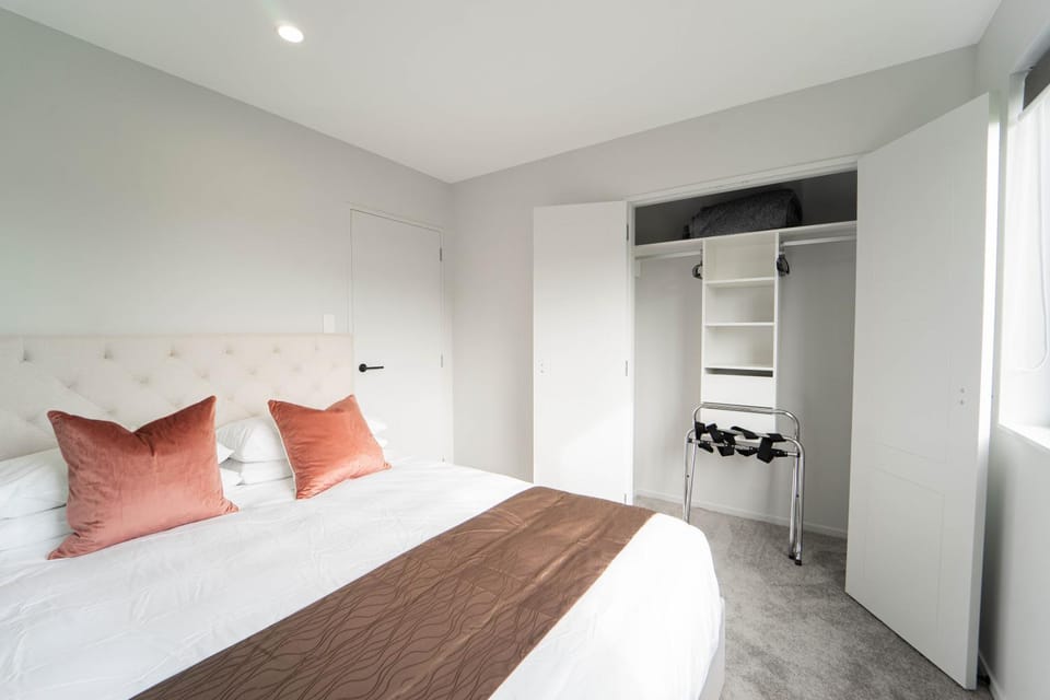 Bed, Bedroom, wardrobe