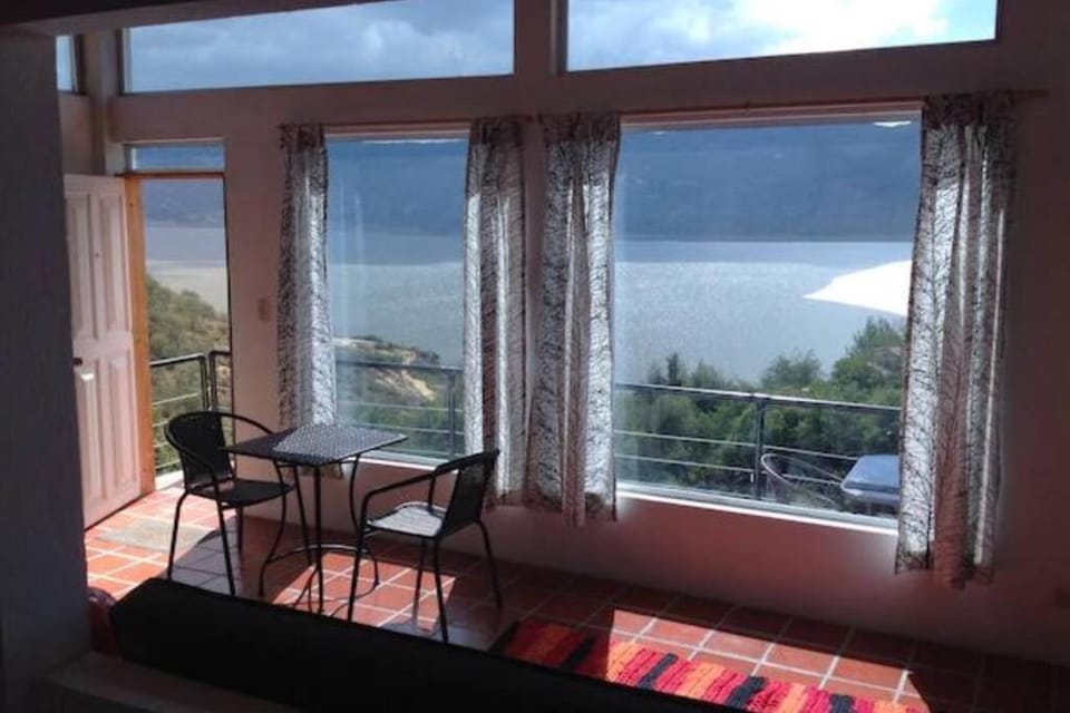Cabaña vista al lago Tominė y Naturaleza Guatavita House in Guatavita