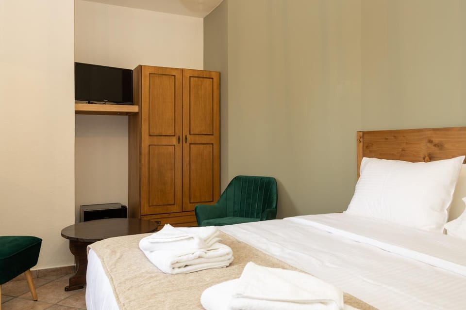 Hotel Katafigio Hotel in Peloponnese, Western Greece and the Ionian
