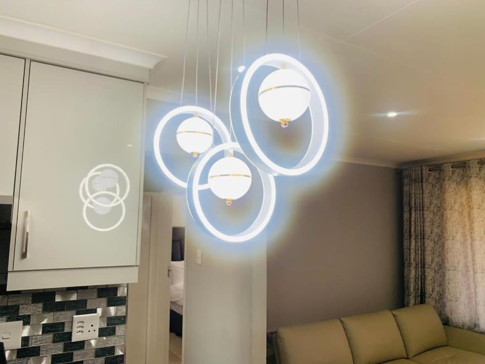 The Hide in Roodepoort-Montaque Apartment in Roodepoort