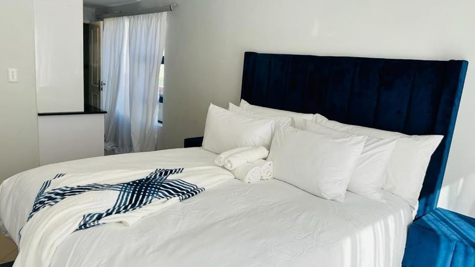 The Hide in Roodepoort-Montaque Apartment in Roodepoort