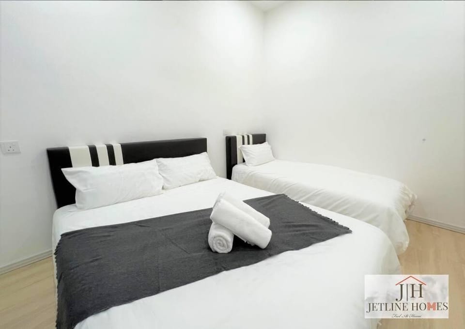 Melaka {Terraced House} / 8Pax/ WIFI/City House in Malacca