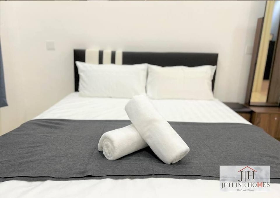 Melaka {Terraced House} / 8Pax/ WIFI/City House in Malacca