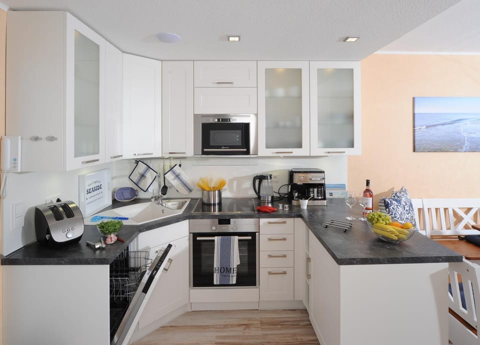Coffee/tea facilities, Kitchen or kitchenette, Dining area, dishwasher, minibar, pet friendly, stove, toaster