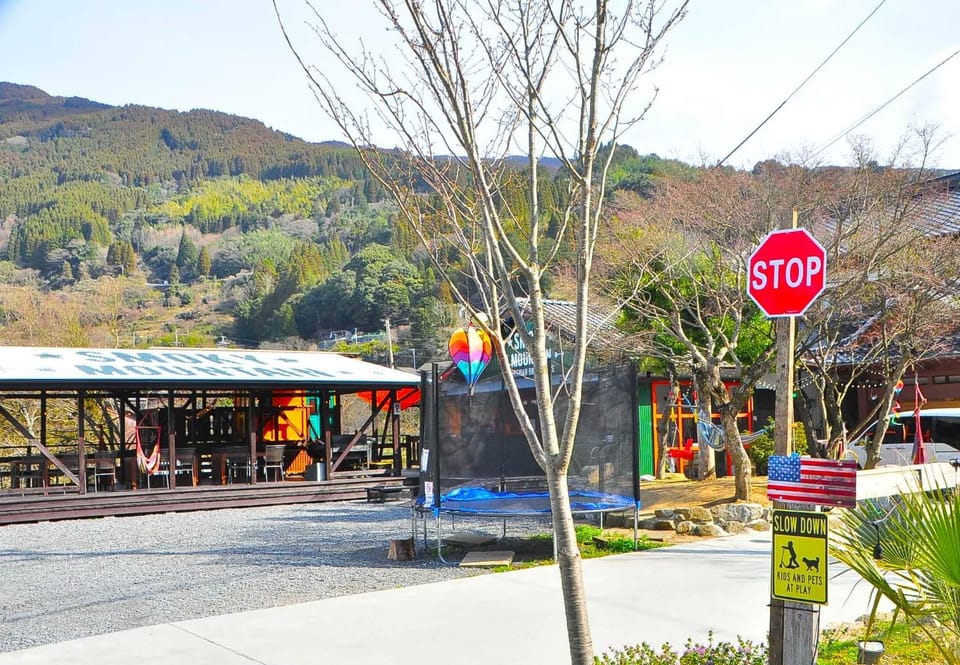SLEEPY MOUNTAIN Bed and Breakfast in Fukuoka