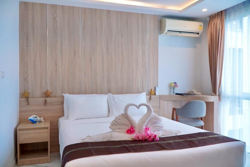 Bed, Photo of the whole room