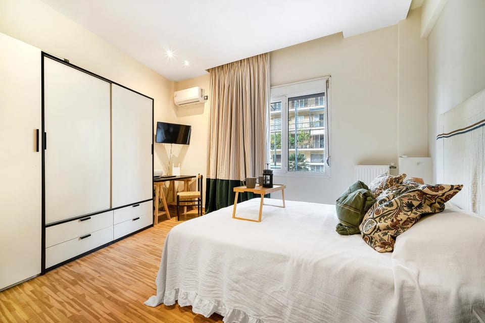 TV and multimedia, Bedroom, wardrobe