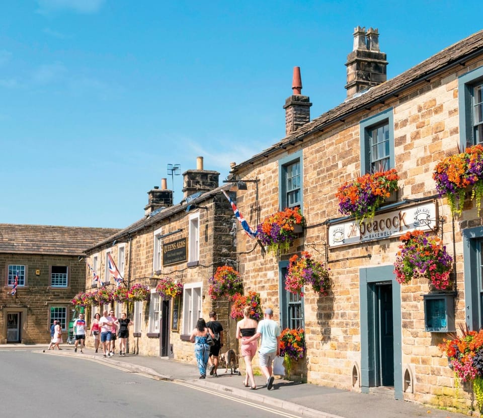 Neighbourhood, City view, Landmark view, Location