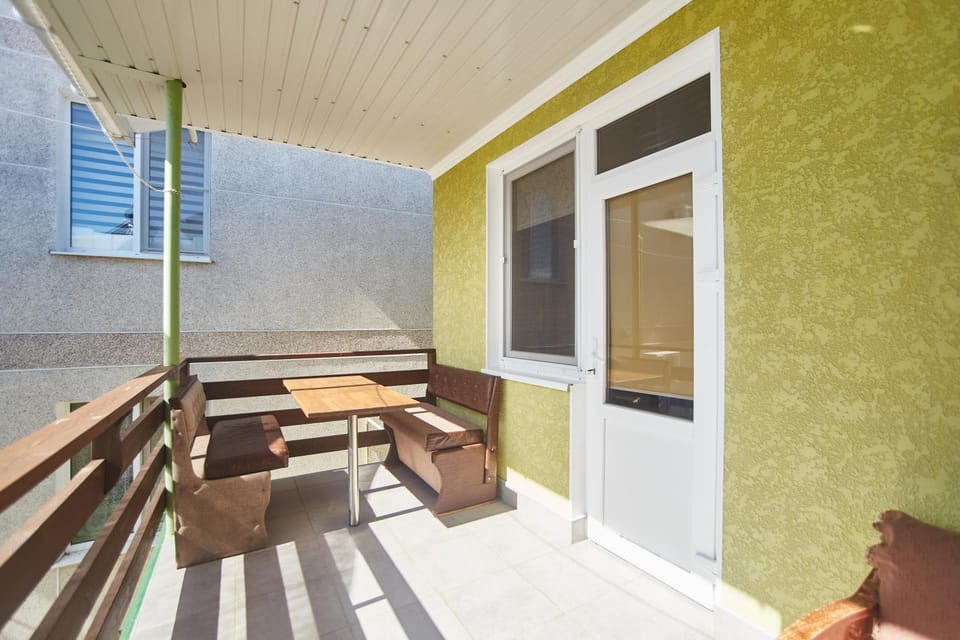 Green guest house Bed and Breakfast in Odessa Oblast