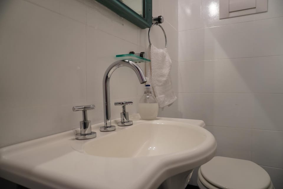 Bathroom, towels