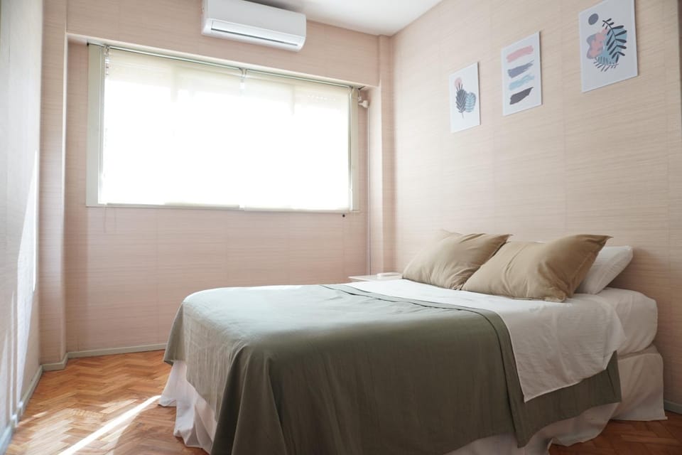 Bed, Photo of the whole room, Bedroom, air conditioner