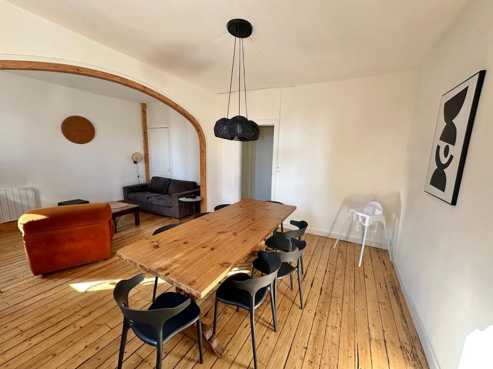 Living room, Dining area