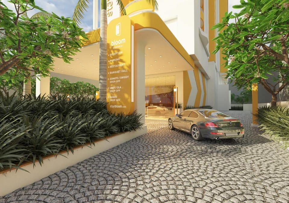 Facade/entrance