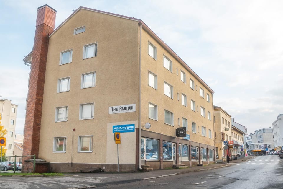 Property building, Neighbourhood