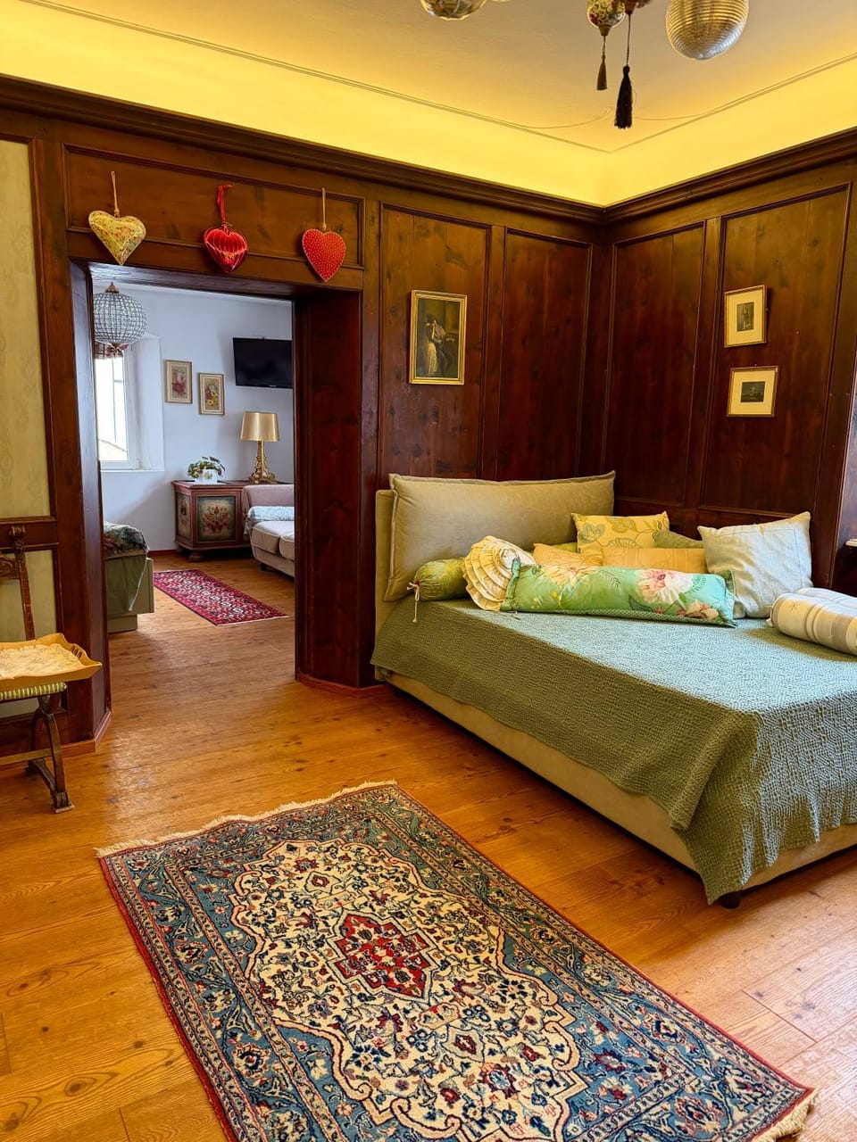 Photo of the whole room