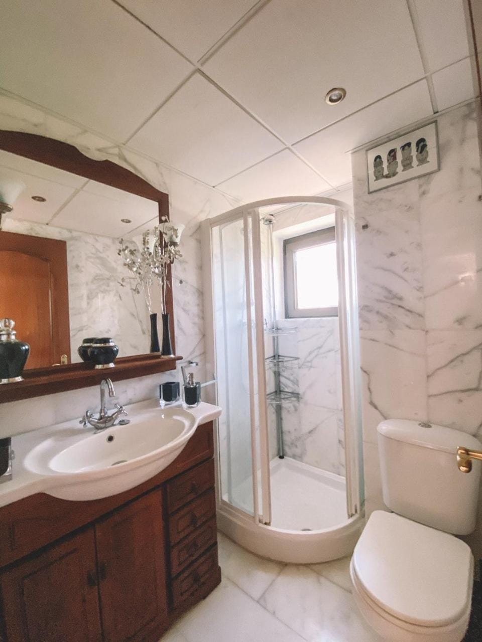 Shower, Toilet, Bathroom, Bath, towels
