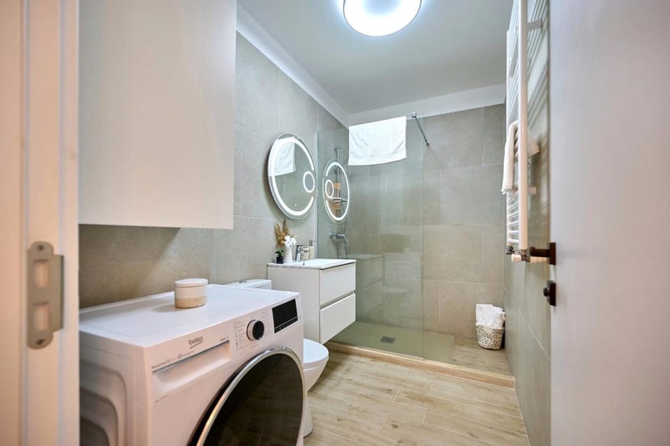 Shower, Bathroom, washing machine