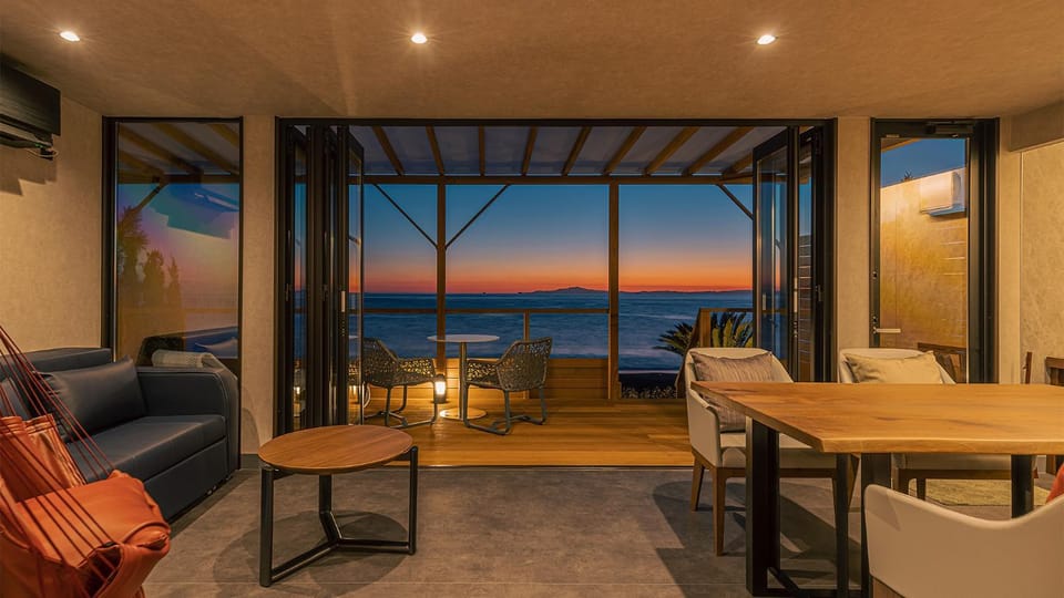 Natural landscape, View (from property/room), Living room, Photo of the whole room, Decorative detail, Sea view, furniture