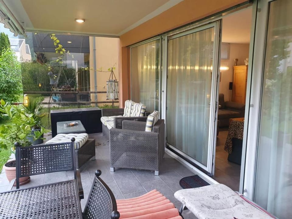 Patio, Balcony/Terrace, Seating area