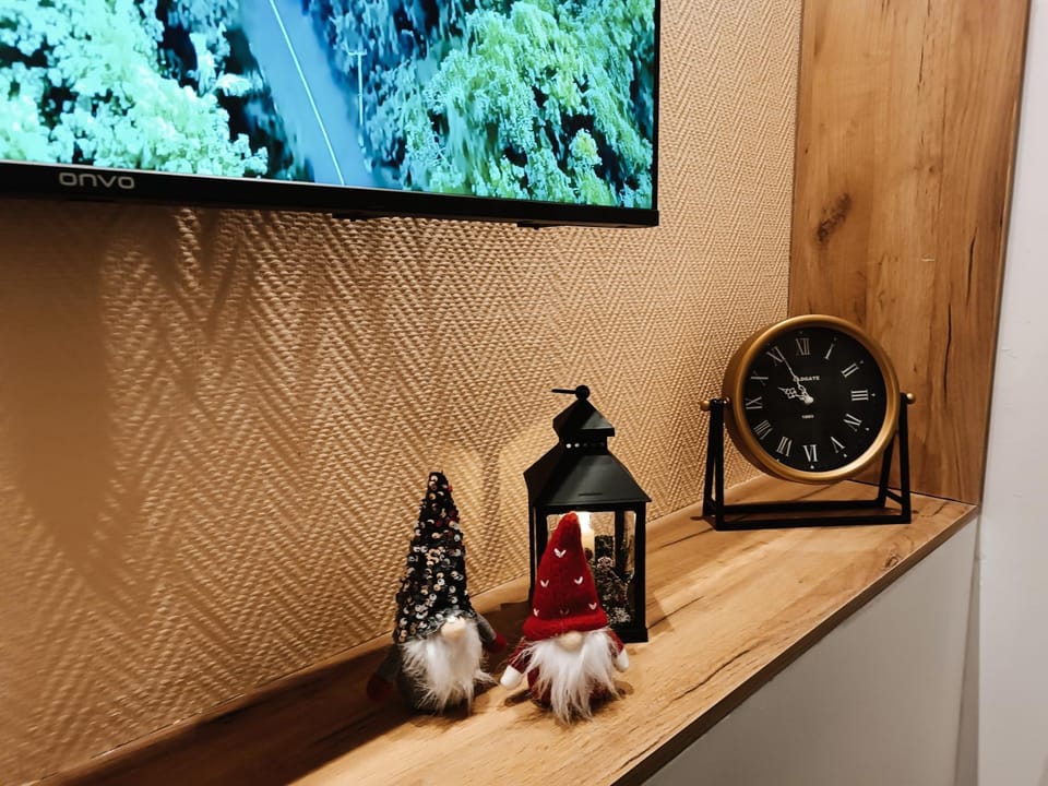 TV and multimedia, Living room, air conditioner