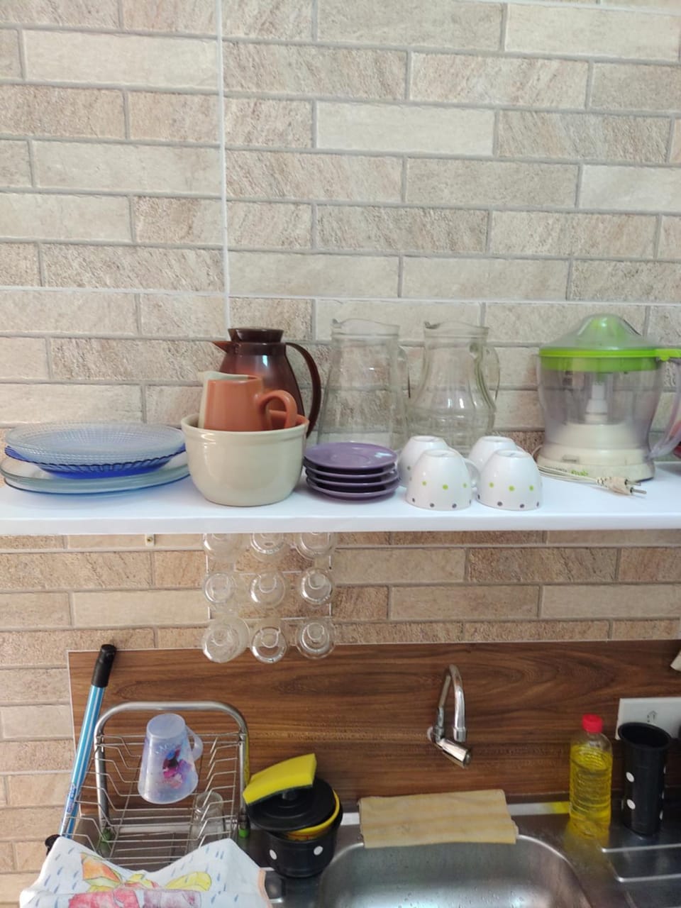 Communal kitchen, Internal: Not applicable to any particular room