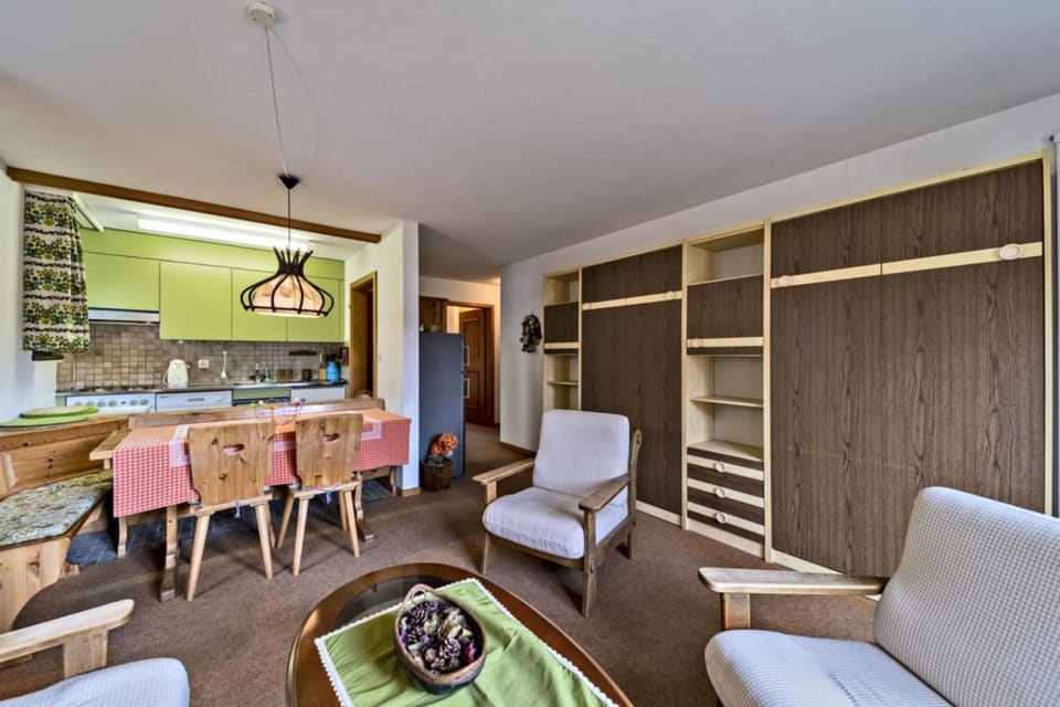 Communal lounge/ TV room, Living room