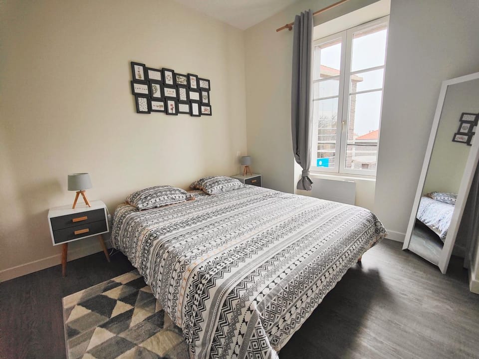 4en1 17 personnes Max Stationnement proche & gratuit Wifi Apartment in Riom