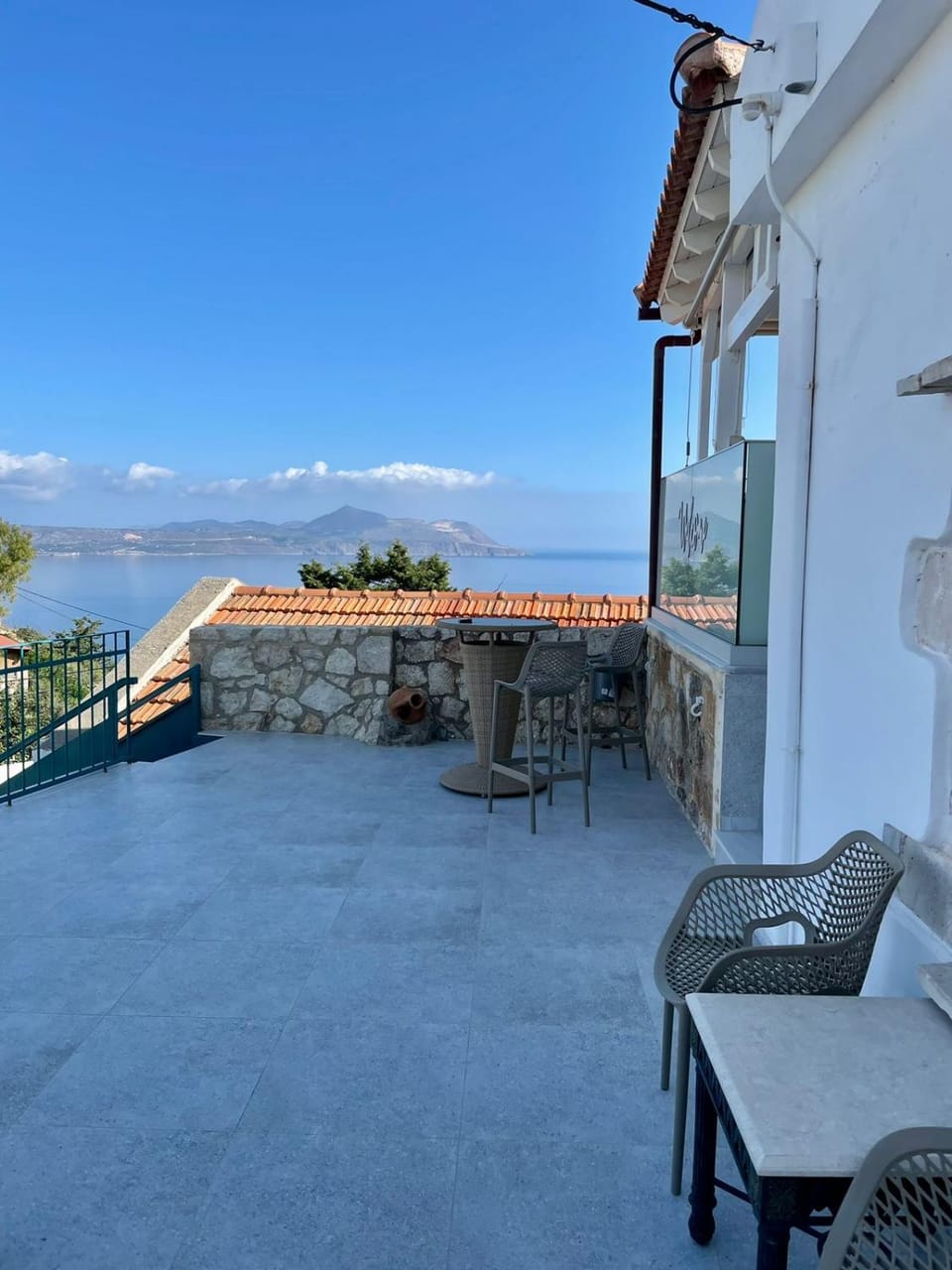 Patio, Day, Natural landscape, View (from property/room), Balcony/Terrace, Balcony/Terrace, Dining area, Mountain view, Sea view