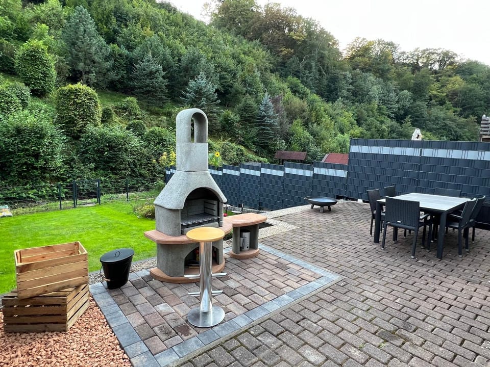 BBQ facilities, Balcony/Terrace, Seating area, Garden view