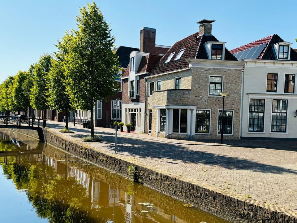 Property building, Day, River view, Street view, Location