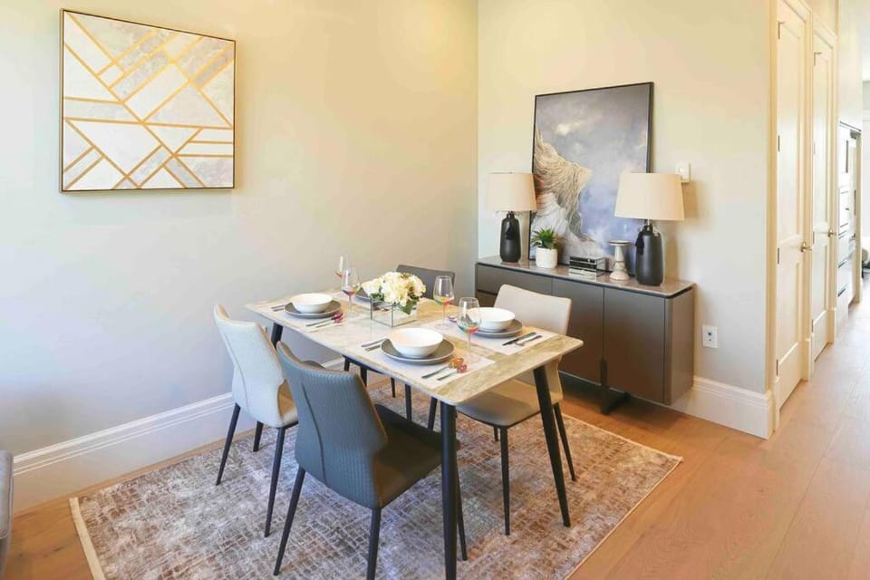 Four bedrooms New Lovely Duplex -1626 Villa in Vancouver