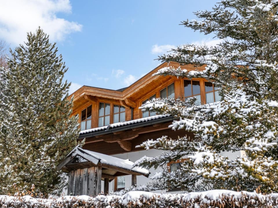 Property building, Winter