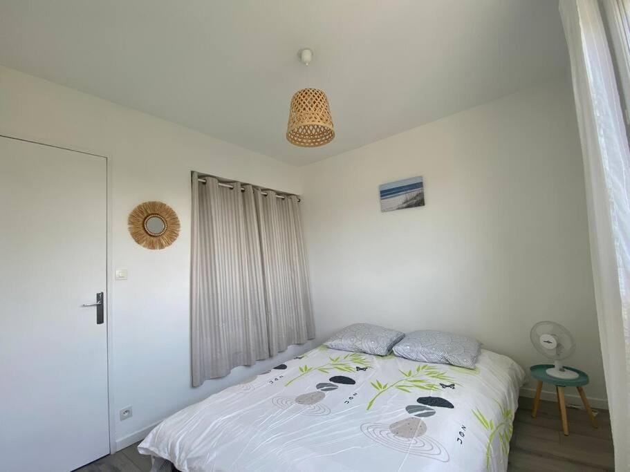 Bed, Bedroom, wardrobe