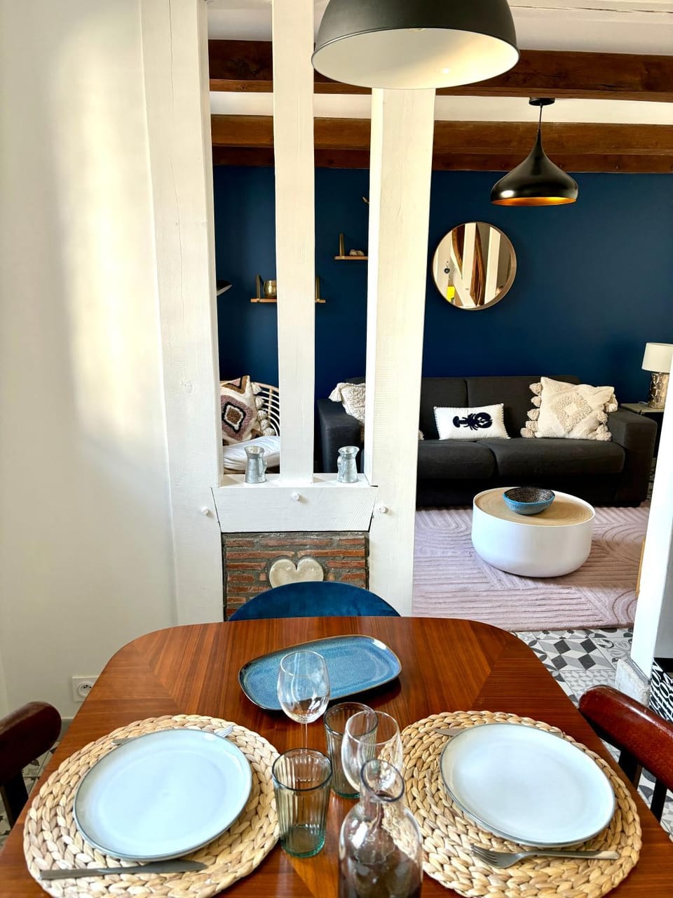 Living room, Dining area