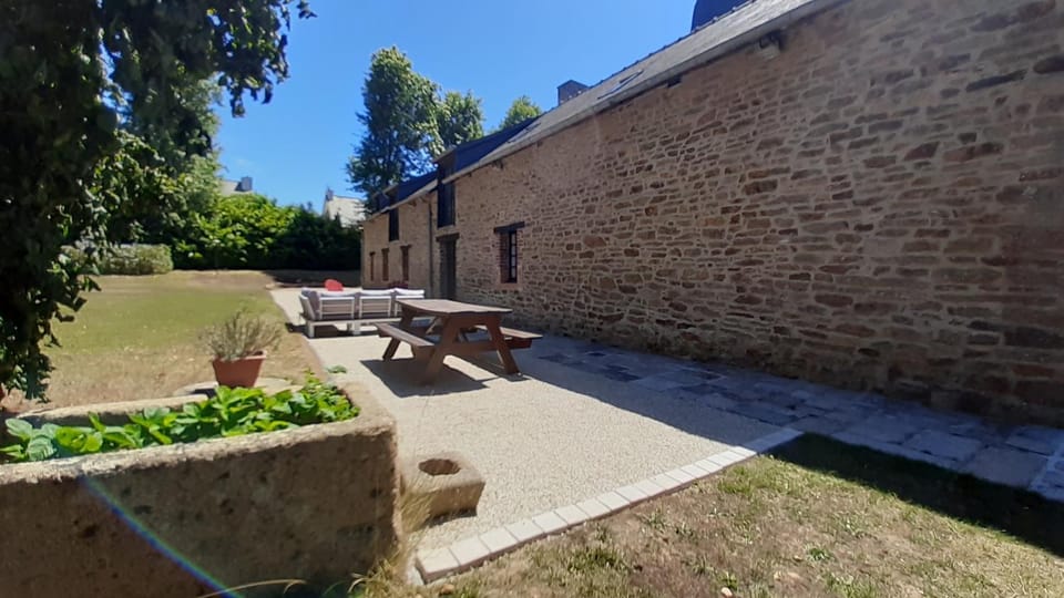 Property building, Garden