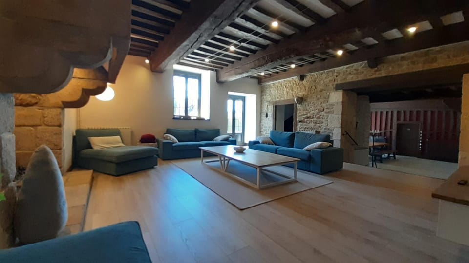Property building, Communal lounge/ TV room
