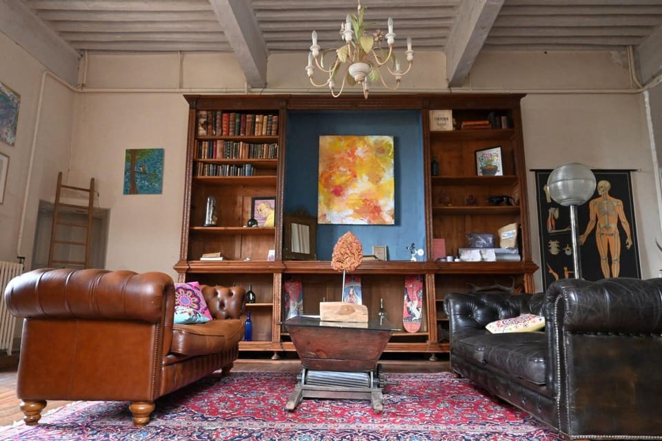 Library, Living room, Seating area
