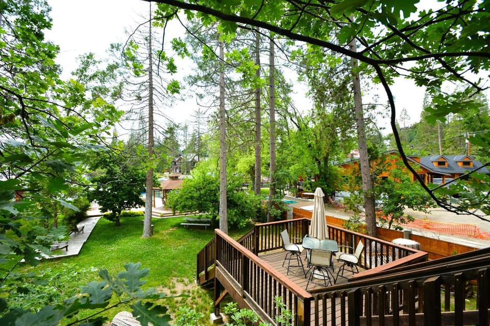 Johnson Lake Front House in Bass Lake