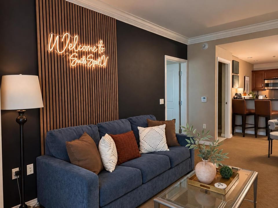 LUXE 702 MGM Signature with Balcony Apartment hotel in Las Vegas Strip