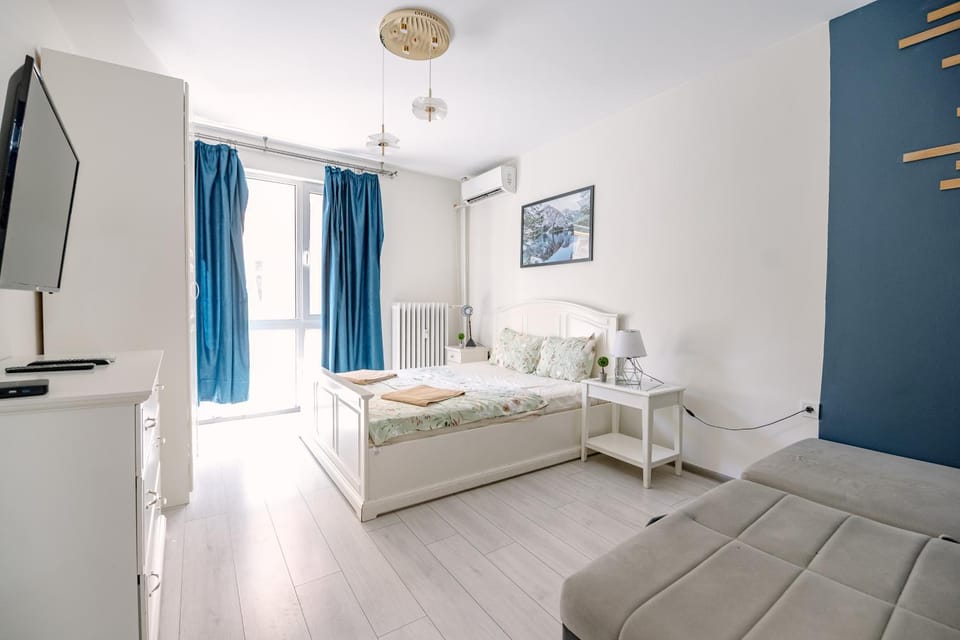 10 Seconds Away from the Main street, Free Secured Parking Apartment in Sofia