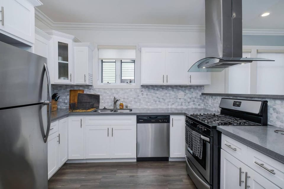 Kitchen or kitchenette, dishwasher, hair dresser, pet friendly, stove