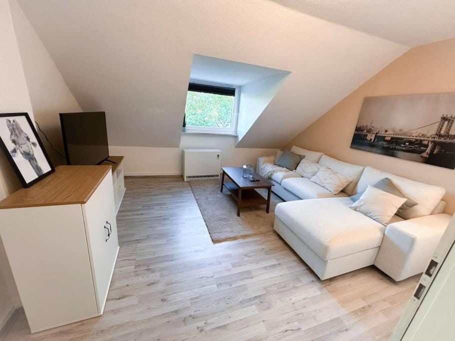 Zentrale Wohnung für 4 mit Bett und Schlafcouch Apartment in Essen
