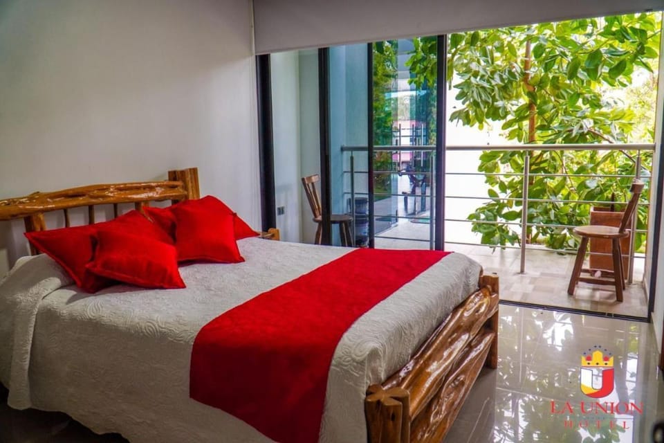 Bed, Balcony/Terrace, Bedroom