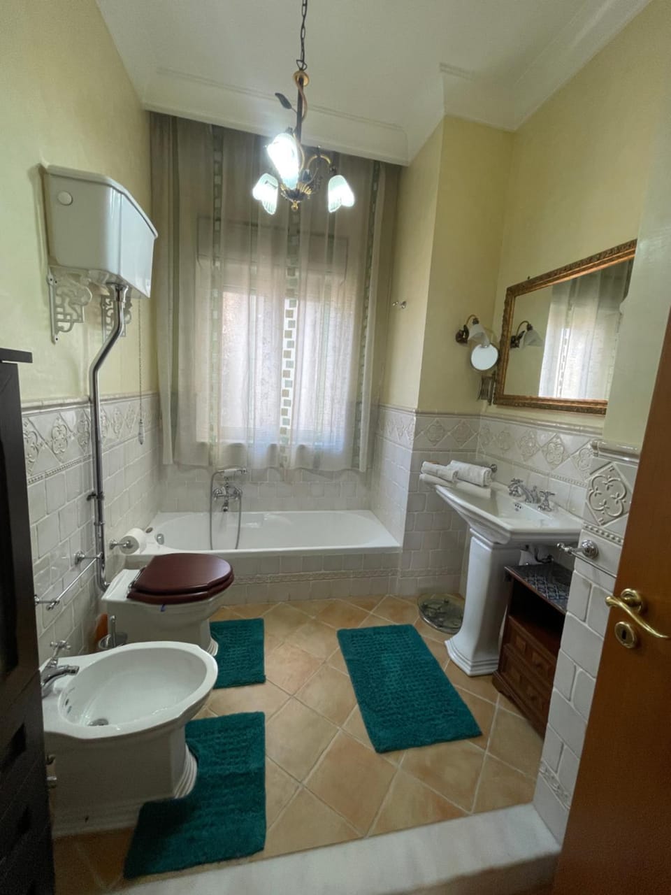 Toilet, Bathroom, Bath, bidet, towels