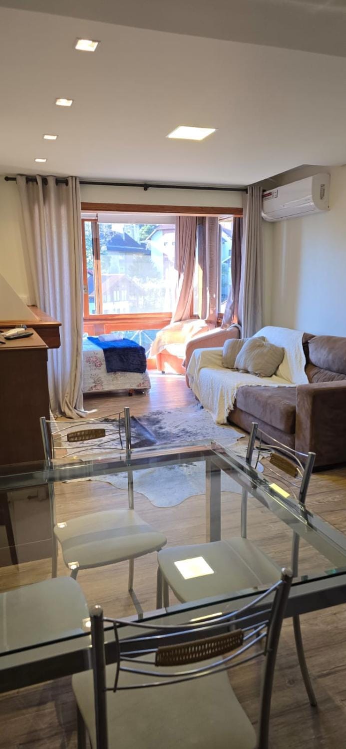 Apartamento a um passo da Rua Torta com WIFI Apartment in Gramado
