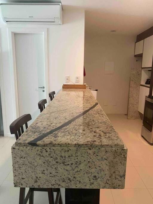 Apartamento amplo e acesso à praia Apartment in Salvador