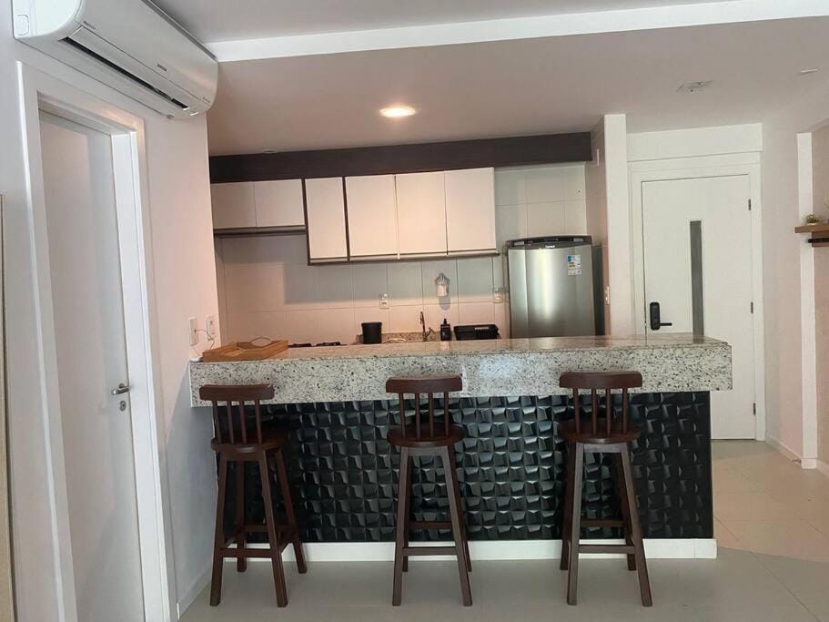 Apartamento amplo e acesso à praia Apartment in Salvador